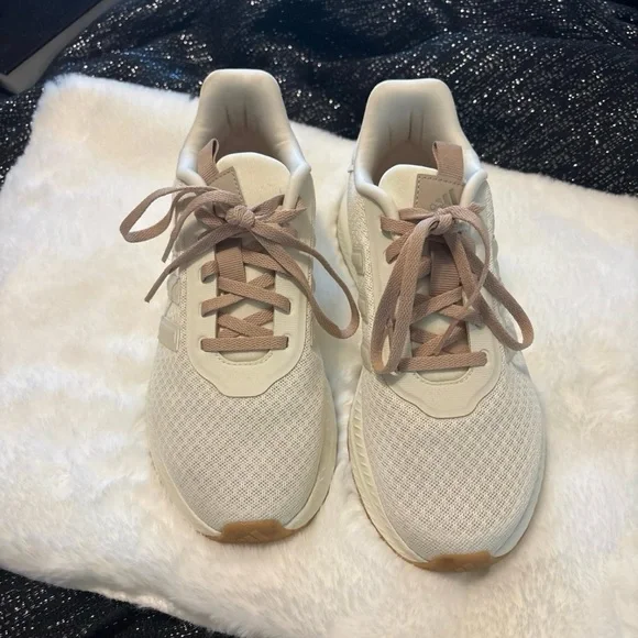 Women's Cream Sneakers - Picture 3 of 5